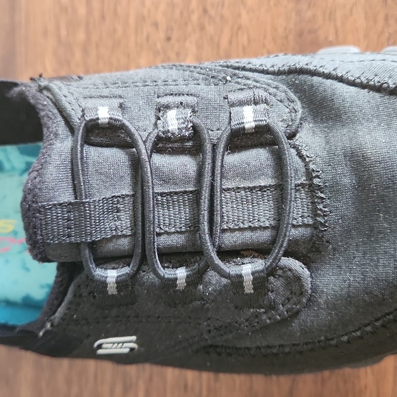 Sketchers, Sz 6.5, Textile Upper, Balance Man Made Material, Black, Hardly Worn - Picture 6 of 9